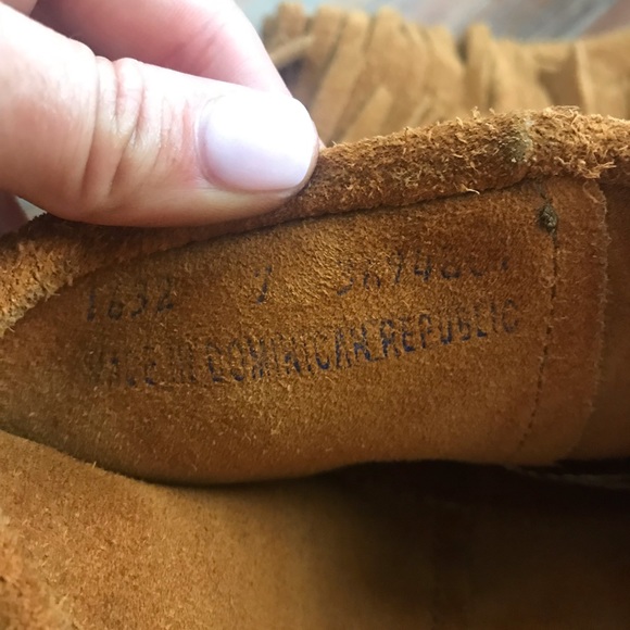 Minnetonka suede fringe boots - Picture 6 of 7